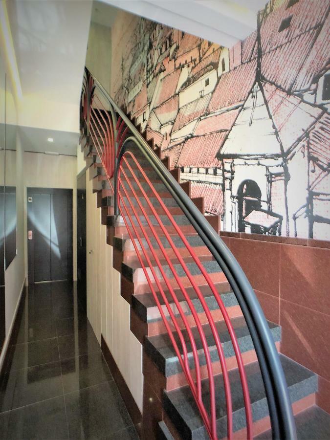 4 Apartamentos De Autor Lugo Luaran gambar